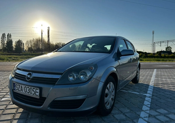 Opel Astra cena 12900 przebieg: 247621, rok produkcji 2004 z Barczewo małe 121